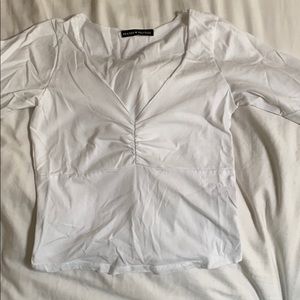 BRANDY MELVILLE LONG SLEEVE CROPPE TEE